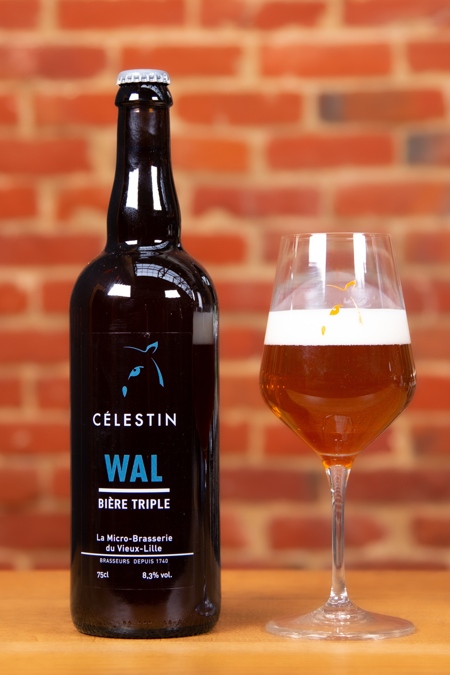 CÉLESTIN WAL - Triple - graine de coriandre & poivre long<br/>75cl (8,3%Vol.)